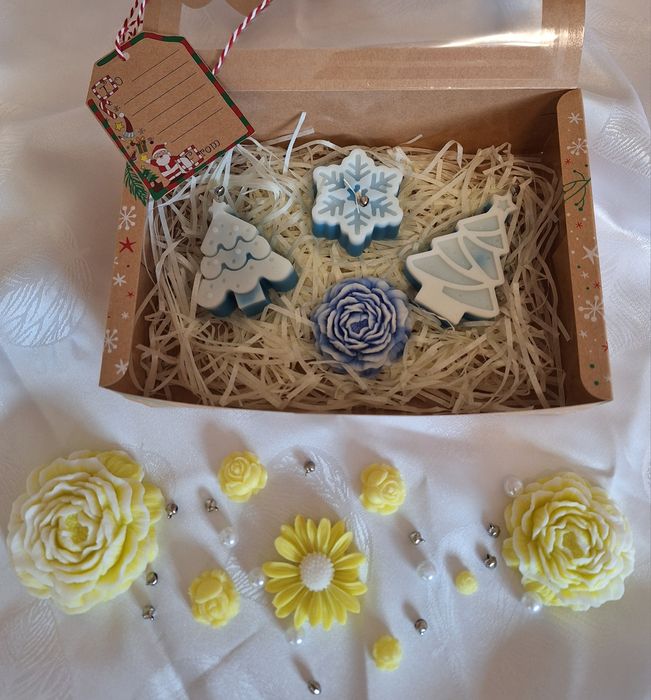 Ароматни свещи за коледните празници и всеки друг празник.