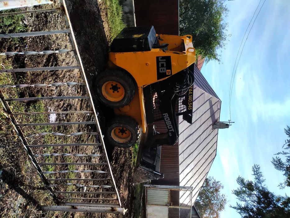 De inchiriat, mai compactor, bobcat, miniexcavator, bascula 24t, etc