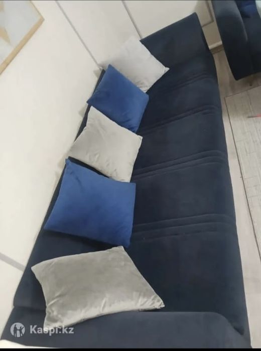Продам 2 дивана.