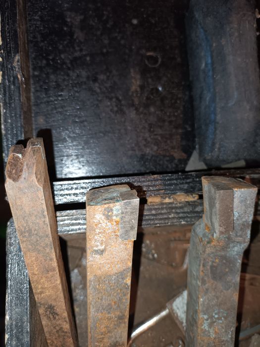 Cuțite și pastile pentru strung