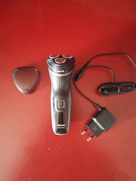 Aparat de barbierit electric Philips Seria1000 S1332/41
