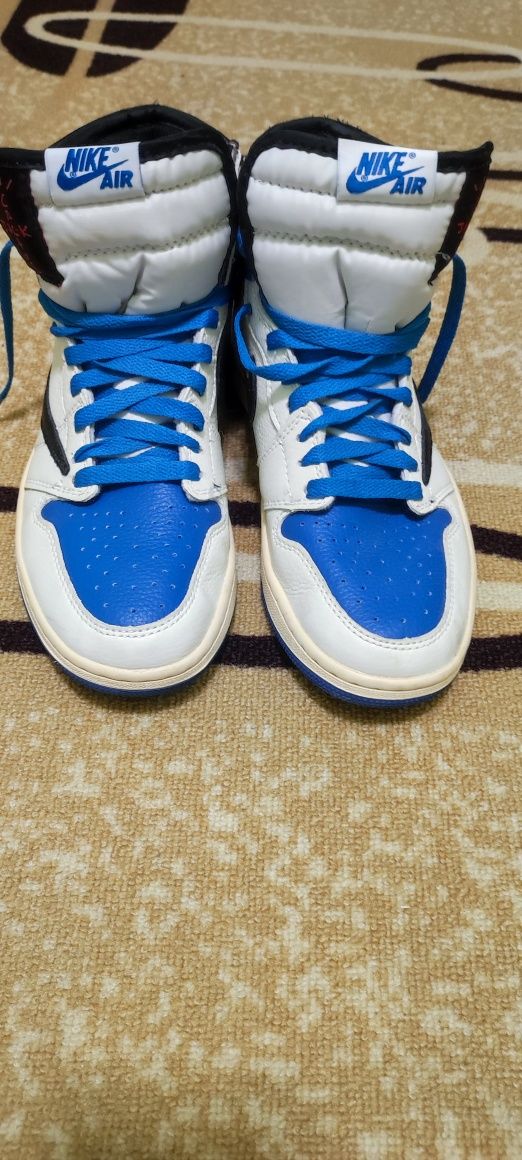 Маратонки NIKE AIR