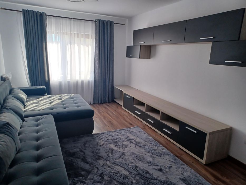 Apartament 3 camere Scornicesti