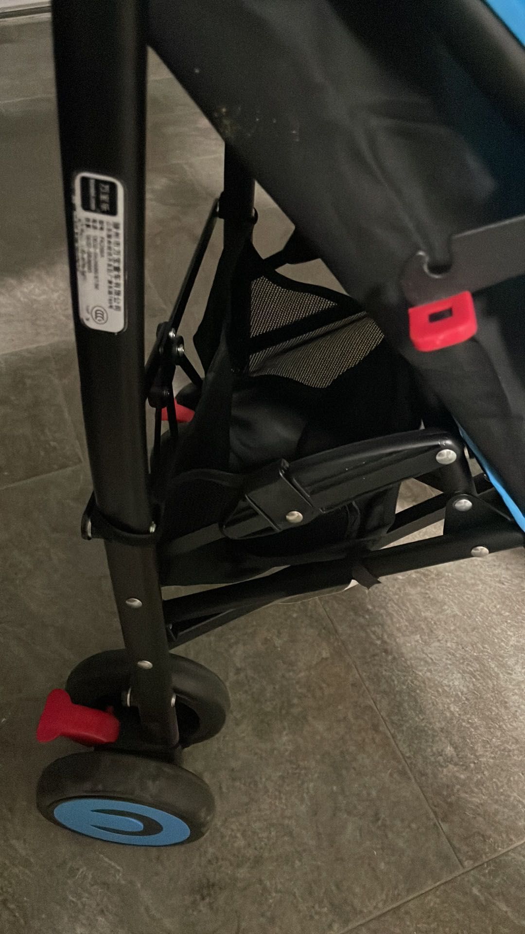 Carucior sport pliabil tip umbrela