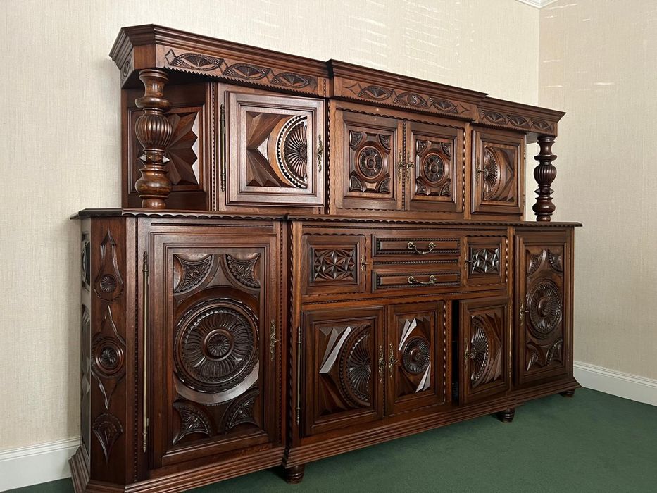 Bufet ,comoda din lemn masiv de mahon