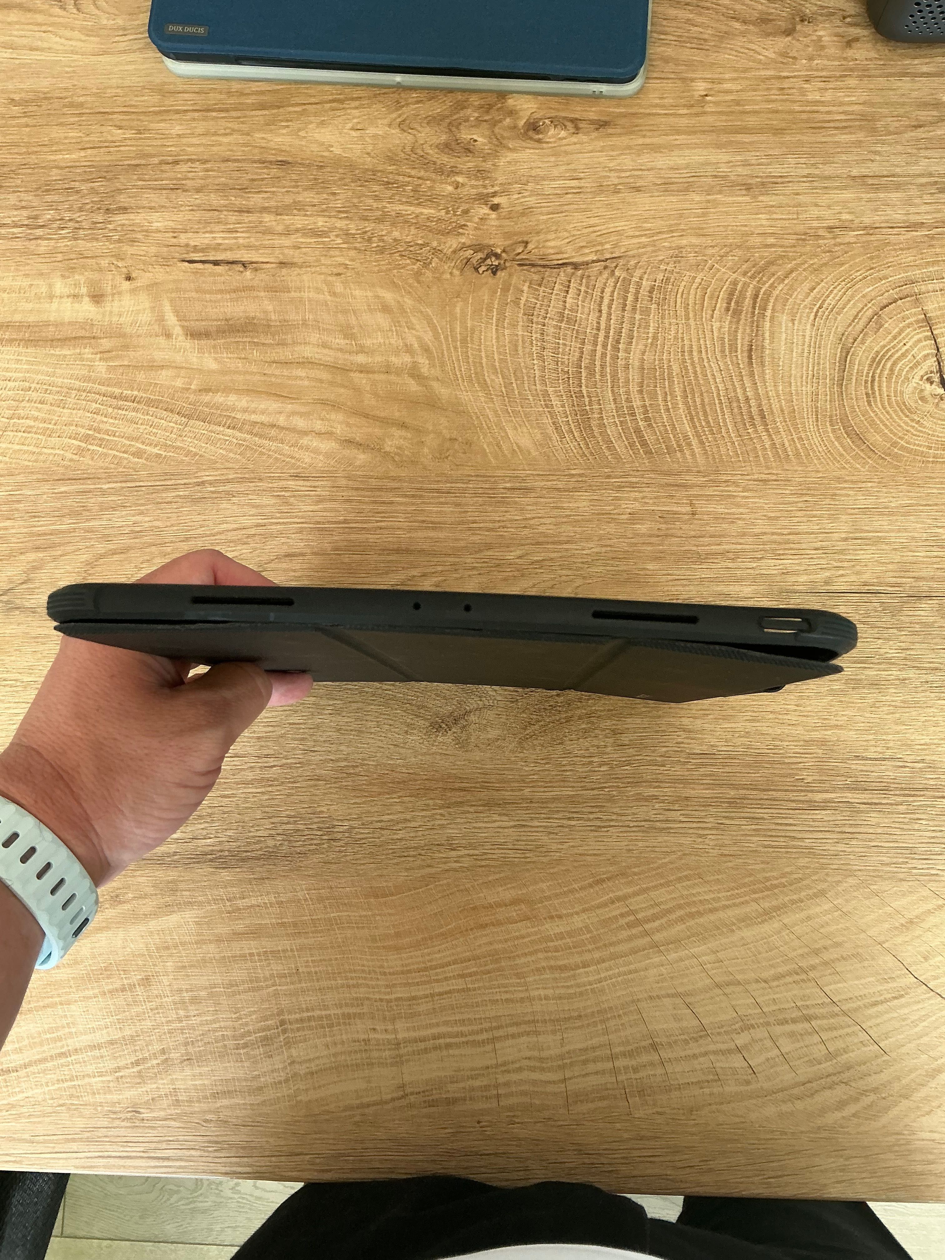 Husa Spigen Rugged Armor Ipad 12.9 5th si 6th