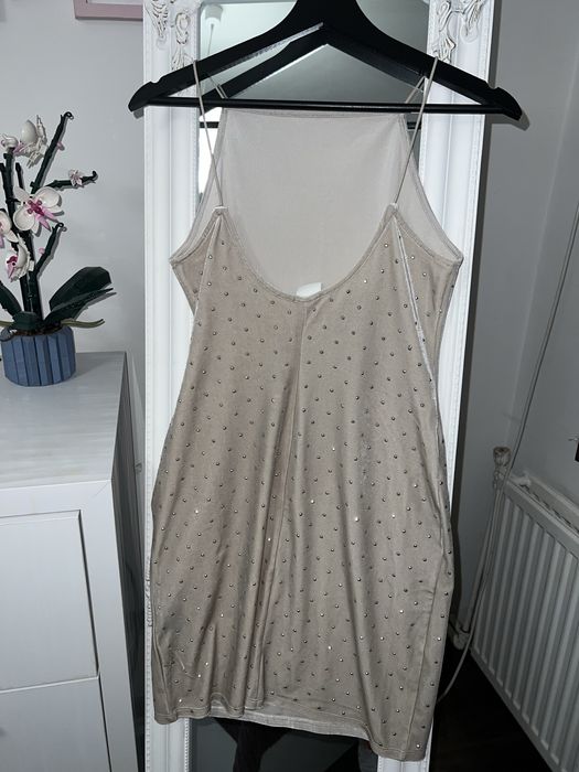 Рокля H&M с камъчета