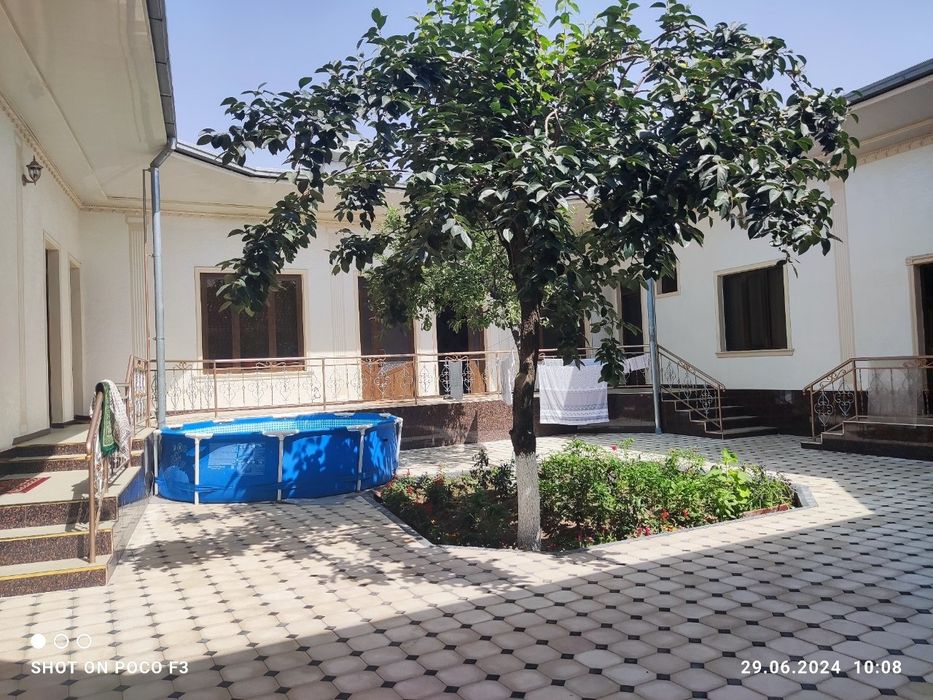 Ховли сотилади. Нархи тушди