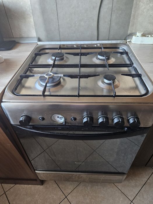 Vand aragaz inox Ariston