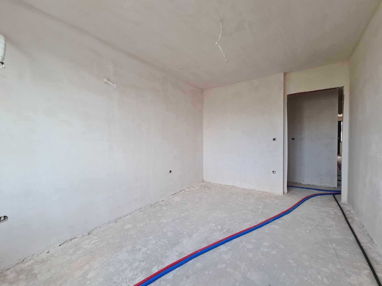 Продава се Тристаен апартамент в Хасково, Бадема - 94 кв.м за 918 €/кв.м - Снимка #4