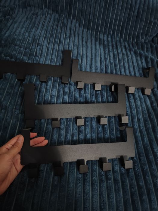 Вешалка для одежды на дверь навесная 

Каждая по 1