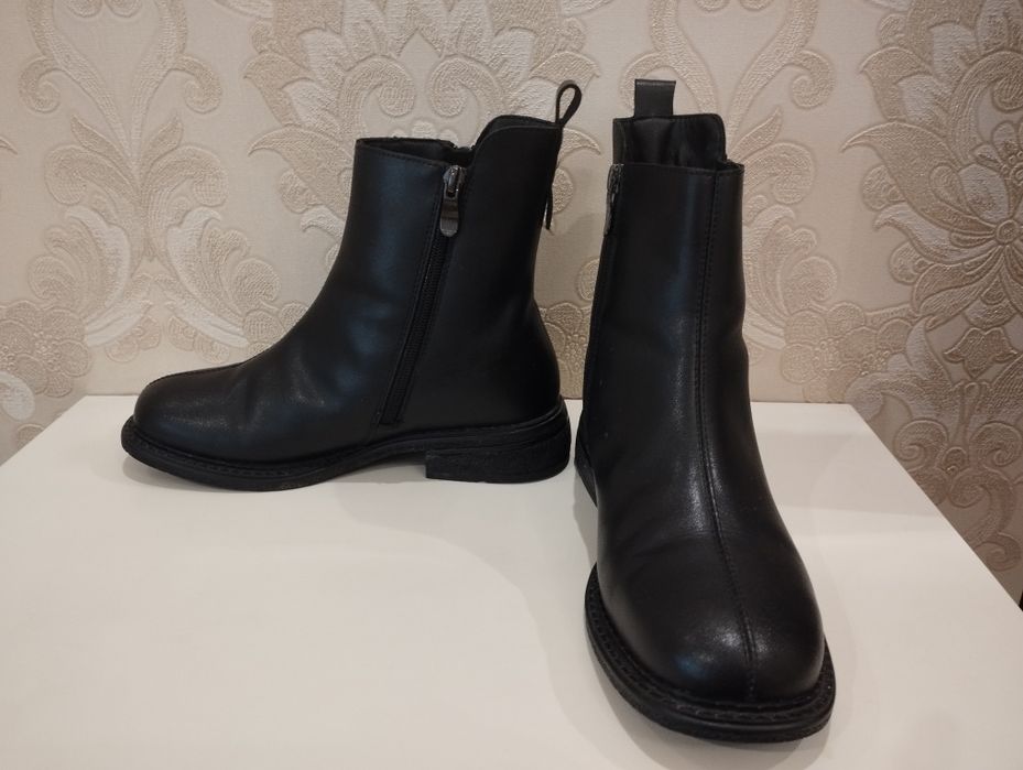 Сапожки, зимние и осенние (утеплённые). 36 размер, большемерки