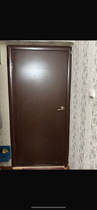 Входная дверь деревянная