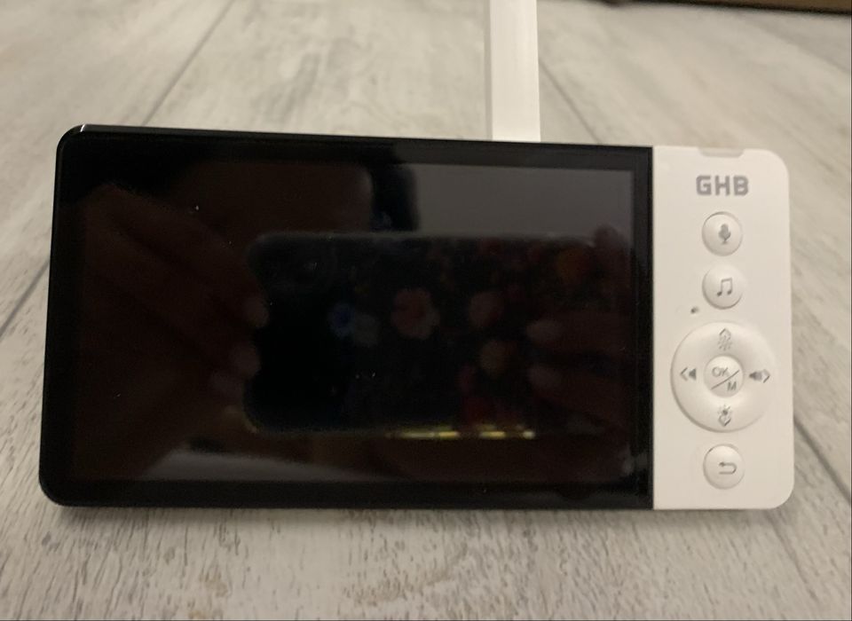 Бебефон с камера GHB