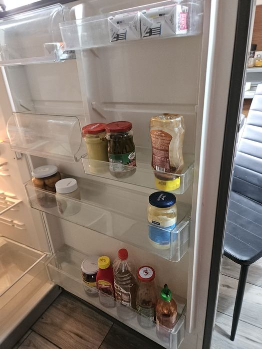 Frigider 185x75cm. Pret fix!