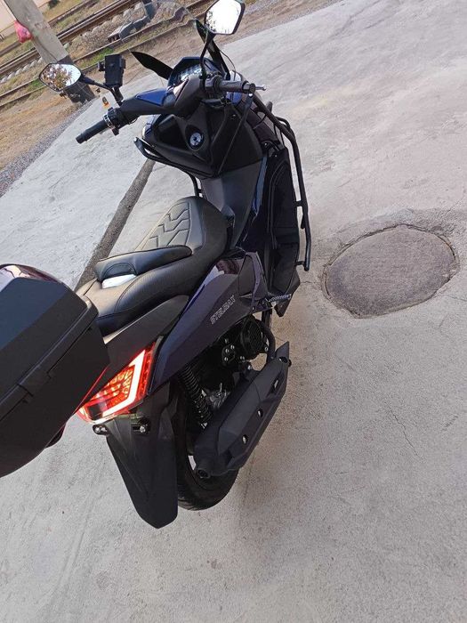 продам скутер S max