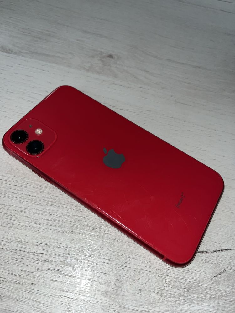 Iphone 11 culoare rosie
