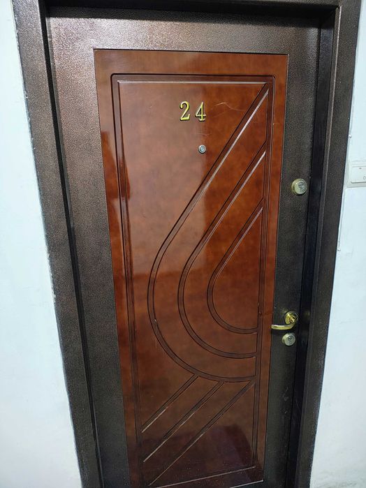 Usa metalica exterior urgent