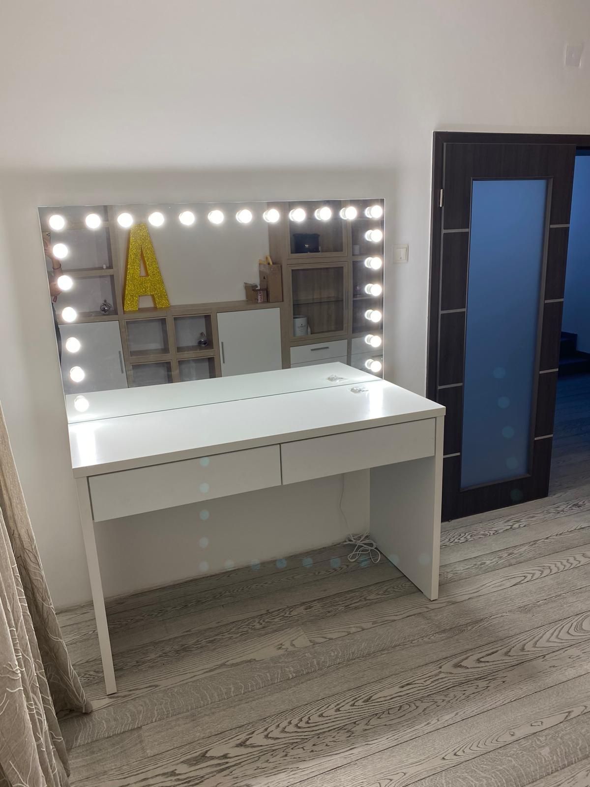 Masa machiaj/make-up table cu livrare din stoc