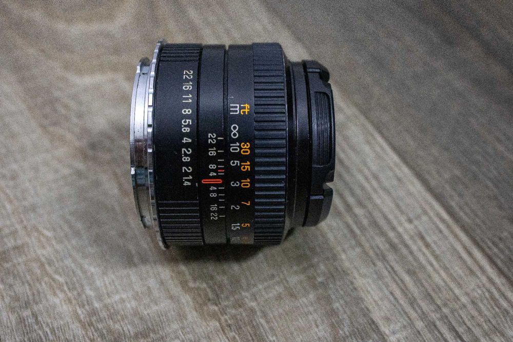 Obiectiv Revuenon MC 50mm F1.4 + adaptor Sony FE