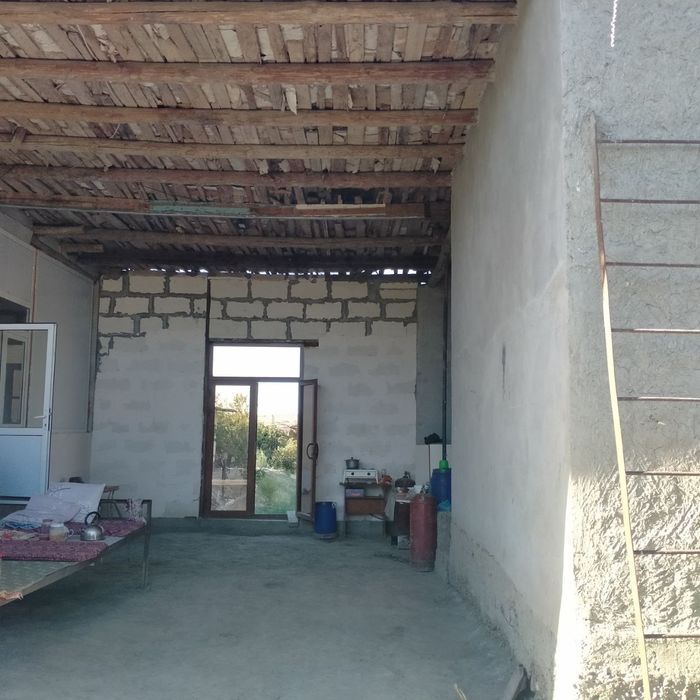 Hovli sotiladi novbohor tumani arab saroy zarafshon fermer xojaligi