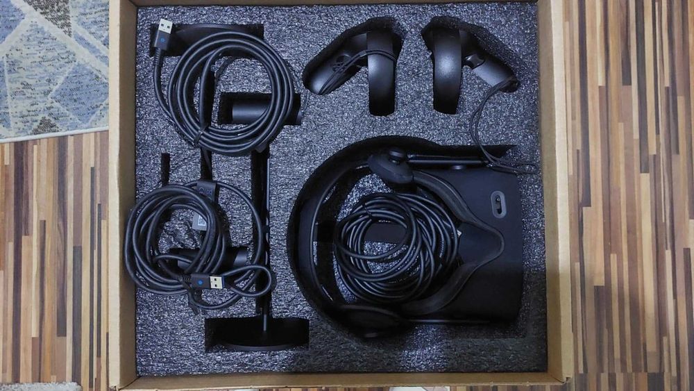 Casti VR Oculus Rift CV1 Nou In Stare Perfecta