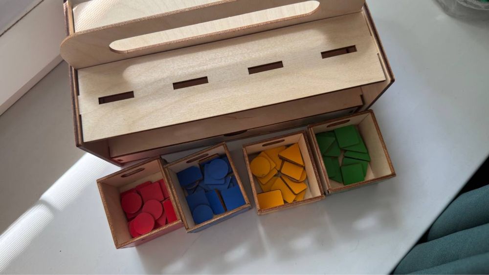 Деревянный сортер умный сундук