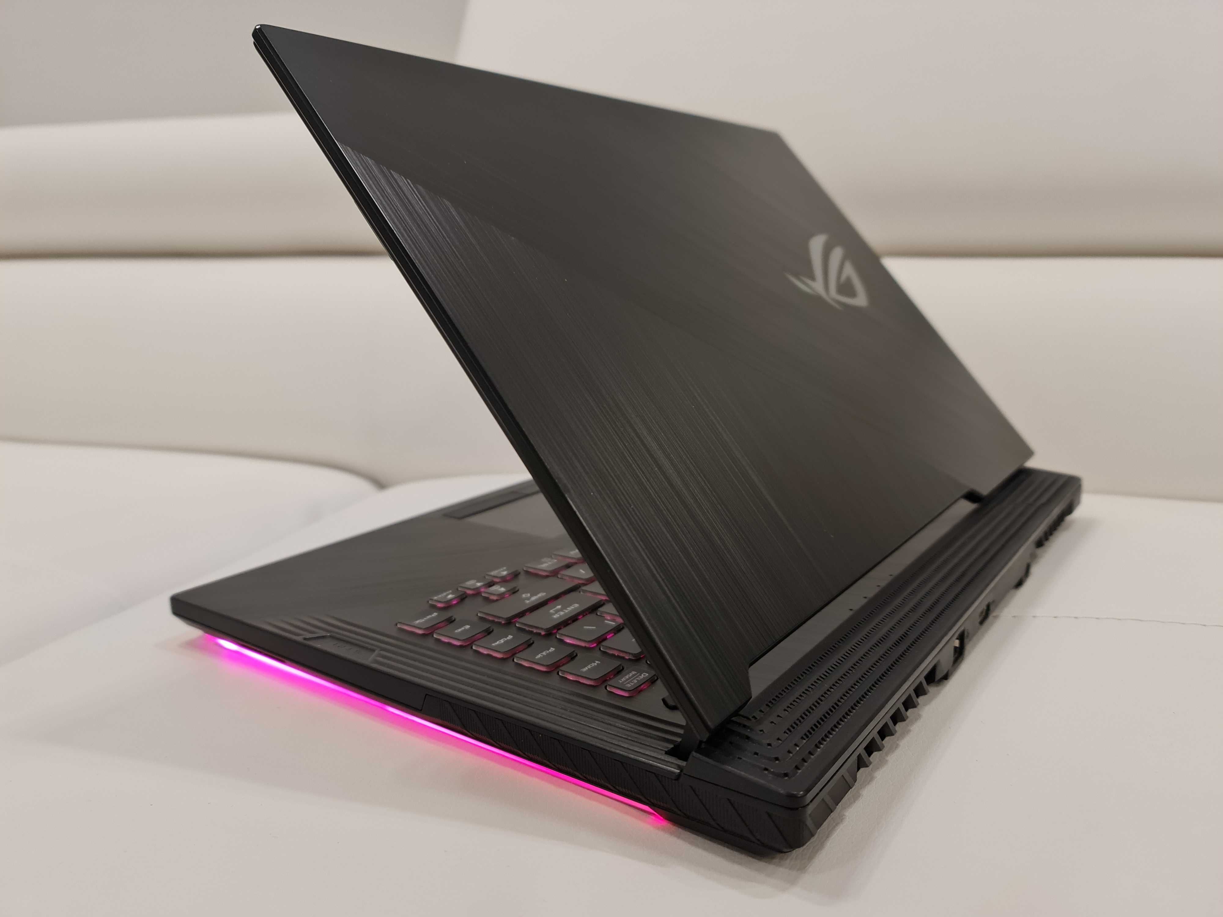 Laptop gaming nou Asus Strix, intel core i7- , ram 16 gb, 17,3 inch