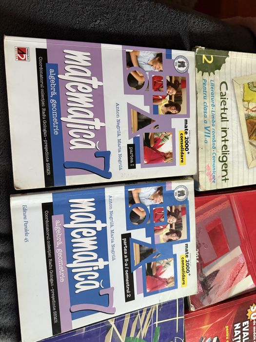 Cărți pentru diverse materi