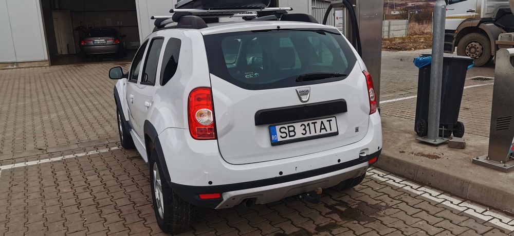 Vând Dacia Duster 4x4