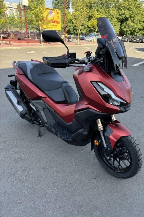Scuter Honda ADV PCX