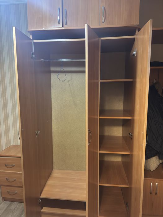 Продам прихожую в хорошем состоянии