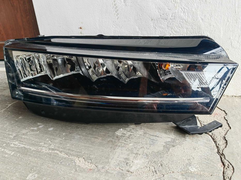 Фар Skoda Octavia LED десен / Фар Шкода Октавиа Оригинален