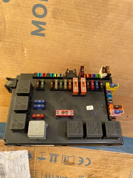 Sam Fata/Spate Mercedes S W221 Facelift Pret 900 lei buc