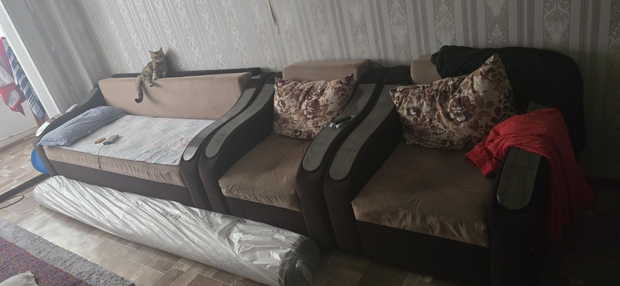 Диван,два кресло