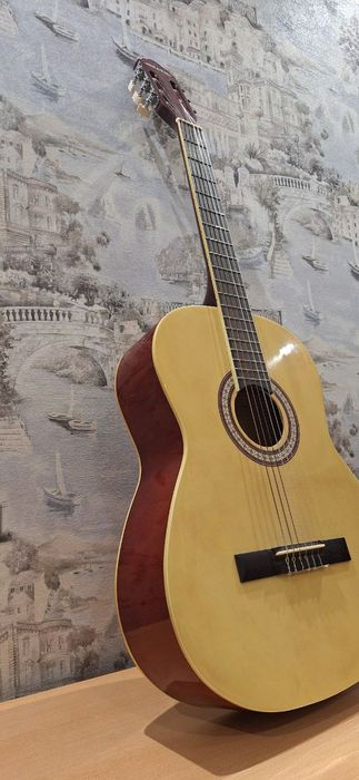 Гитара классическая