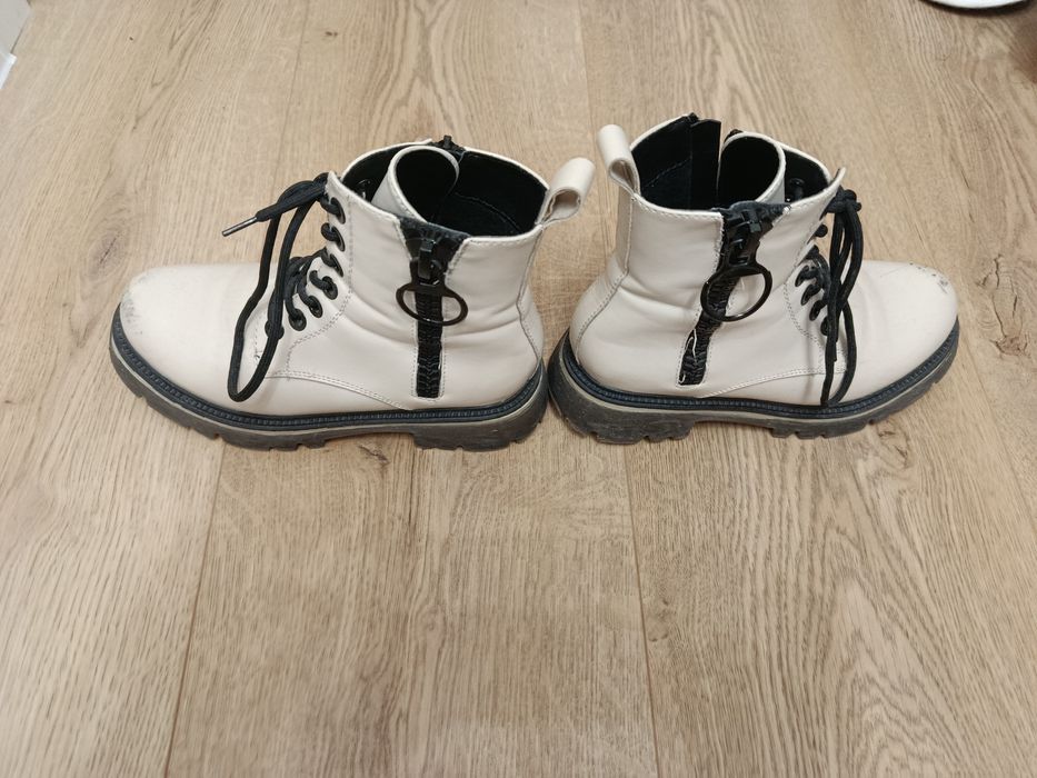 Непромокаеми зимни боти от естествена кожа