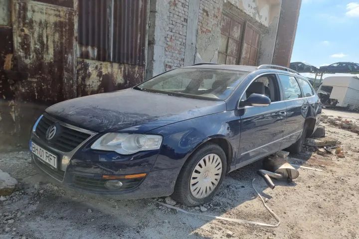usa portiera stanga dreapta fata spate aripa fuzeta etrier turbina timonerie  compresor clima alternator electromotor electroventilator ventilator VW Passat B6 motor 2.0tdi BMP  dezmembrez