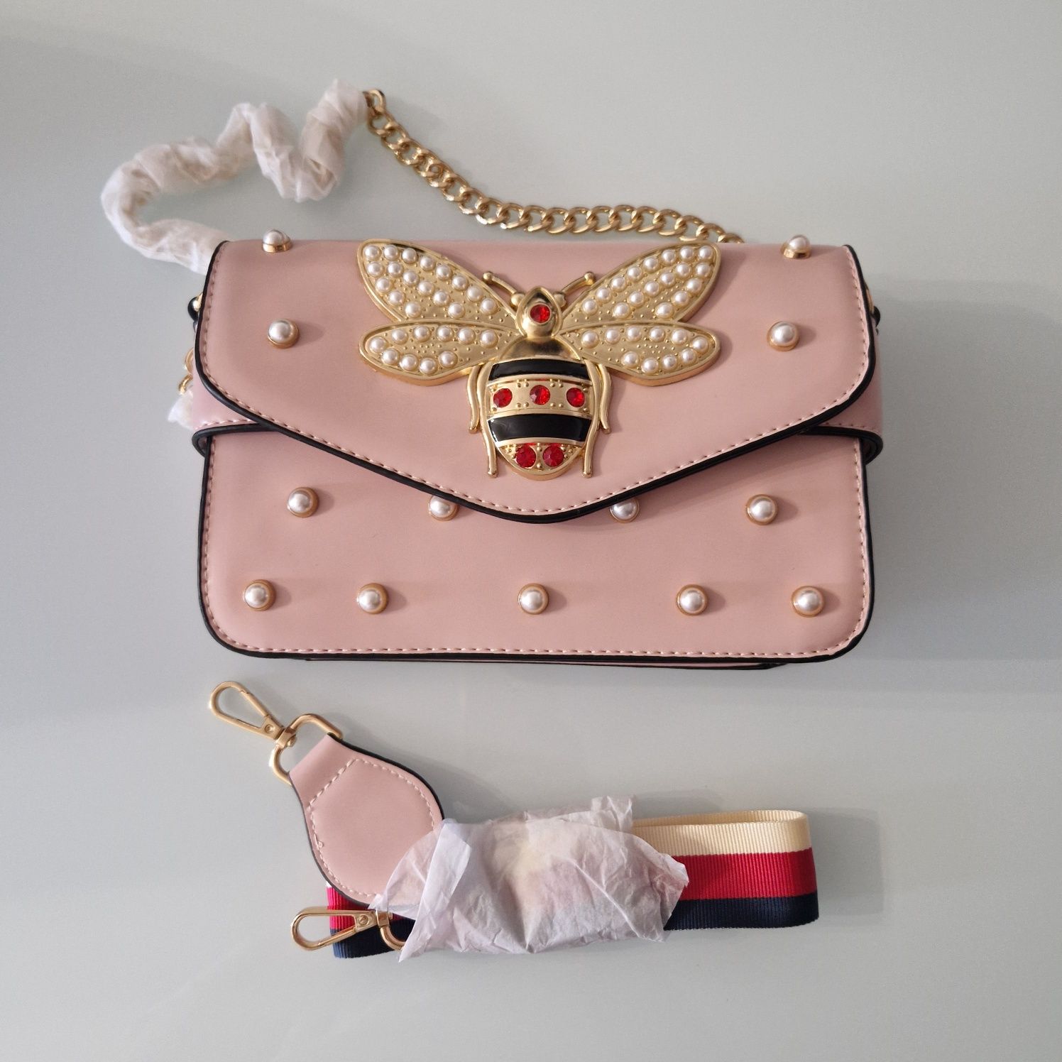 Дамски чанти по модел на Gucci Broadway Bee Mini Shoulder Bag
