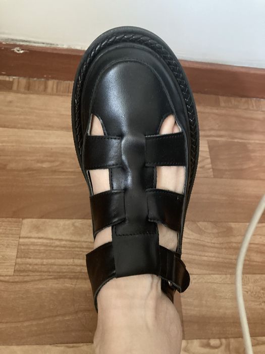 Сандали женкие кожанные