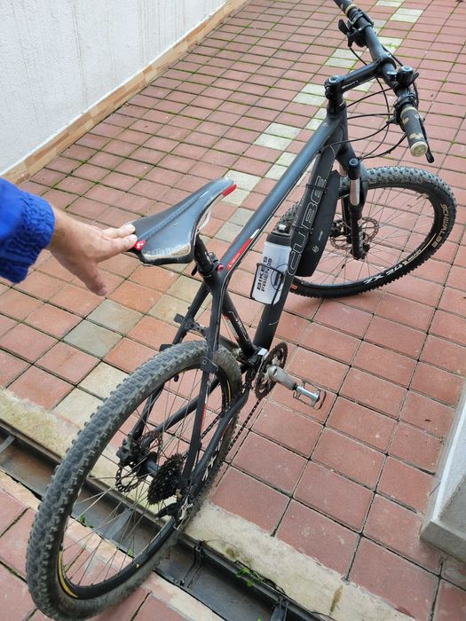 Bicicleta cube ltd