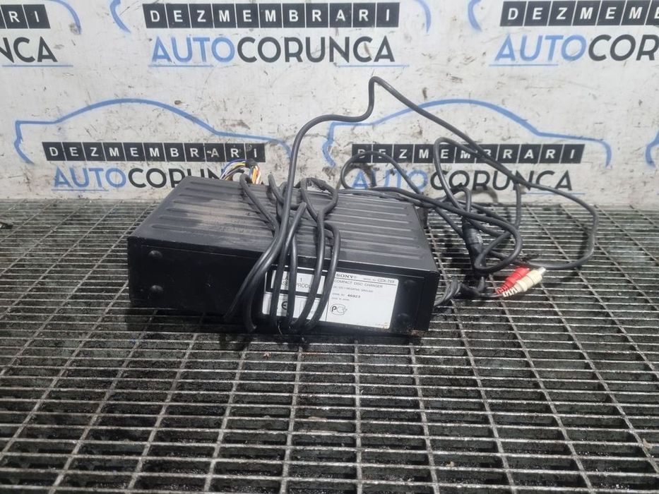 Cd changer Toyota RAV 4 II 2002 - 2006 (1211) 46923