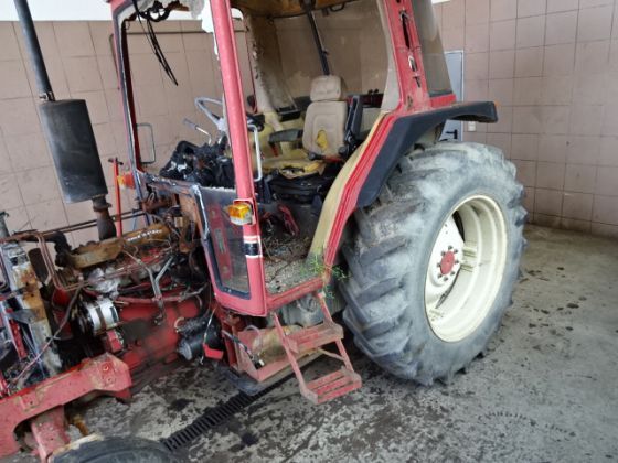 Dezmembrez tractor Claas Celtis 436