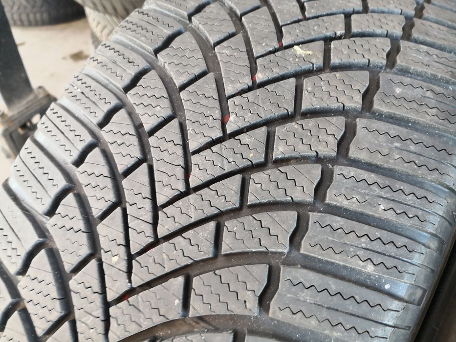 235 45 18 цола гуми Bridgestone dot 22