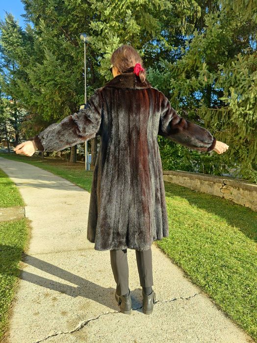 Haina de Blana Nurca / Vizon NOUA XL - Lunga (Nr4) Maro inchis roscat