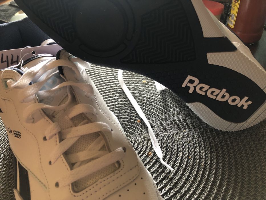 Кожени маратонки Reebok Чисто нови.