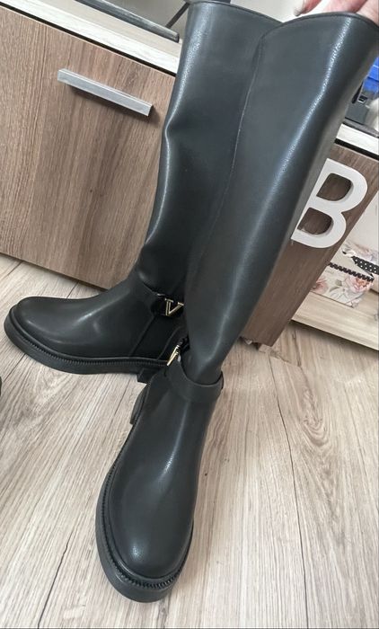 Дамски  ботуши-нови