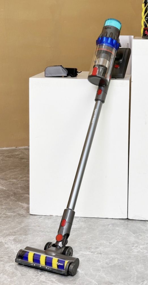 Пылесосы Dyson V15 новые