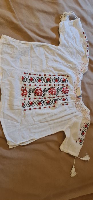 Ie fetita 6-7 ani noua