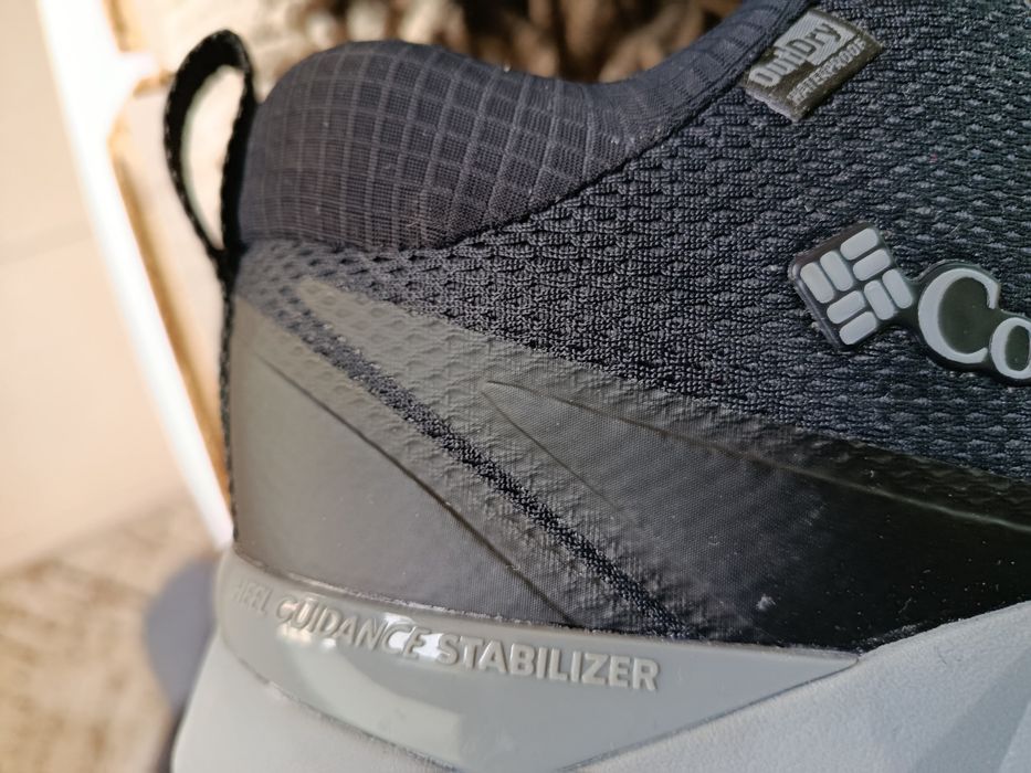 Чисто нови Водоустойчиви обувки Columbia - без кутияfacet 30